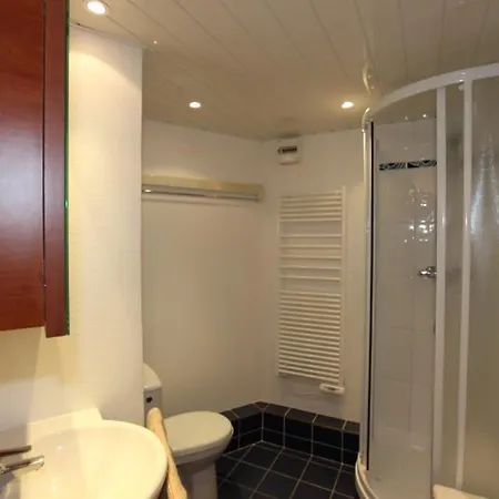 Cosy 6 Pers, Proche Centre Et Pistes Avec Balcon, Wifi Et Casier A Skis - Fr-1-314-249 Apartment *